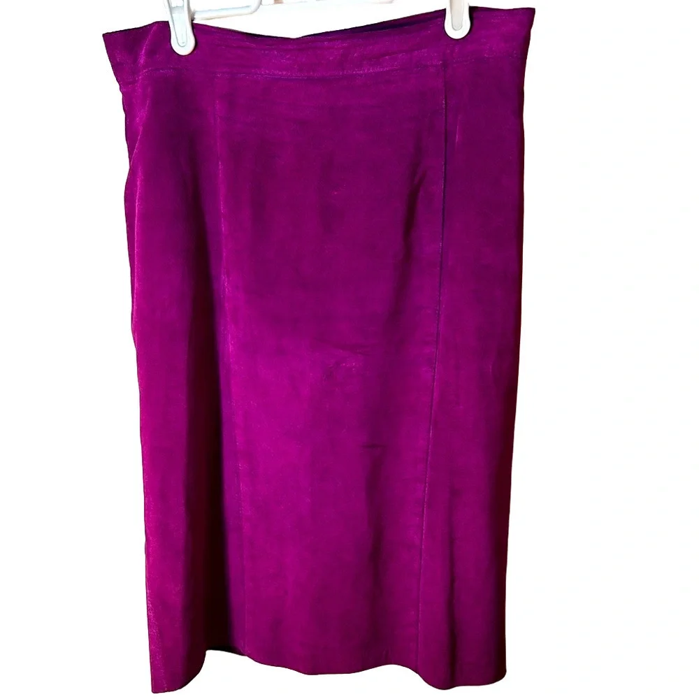 Danier Magenta Pencil Skirt - Picture 2 of 9